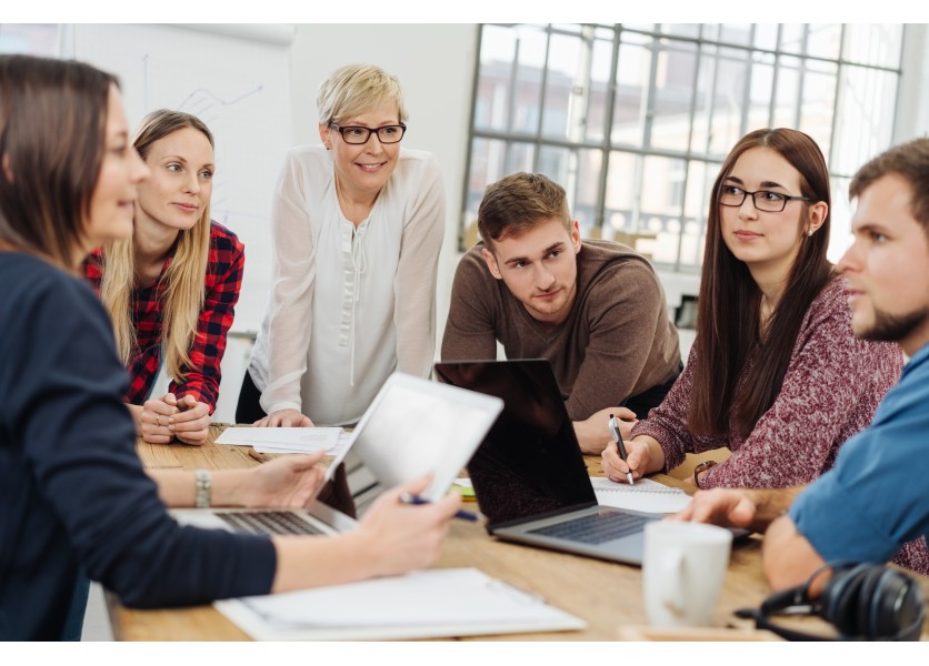 Analýza: Nových zamestnancov hľadalo vlani 1500 škôl