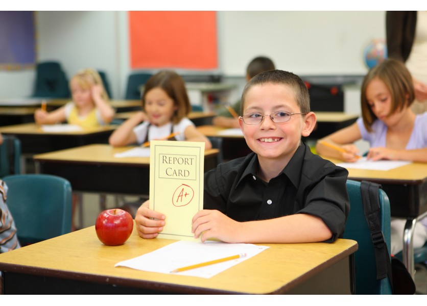 Žiaci základných a stredných škôl si prevezmú polročné hodnotenie