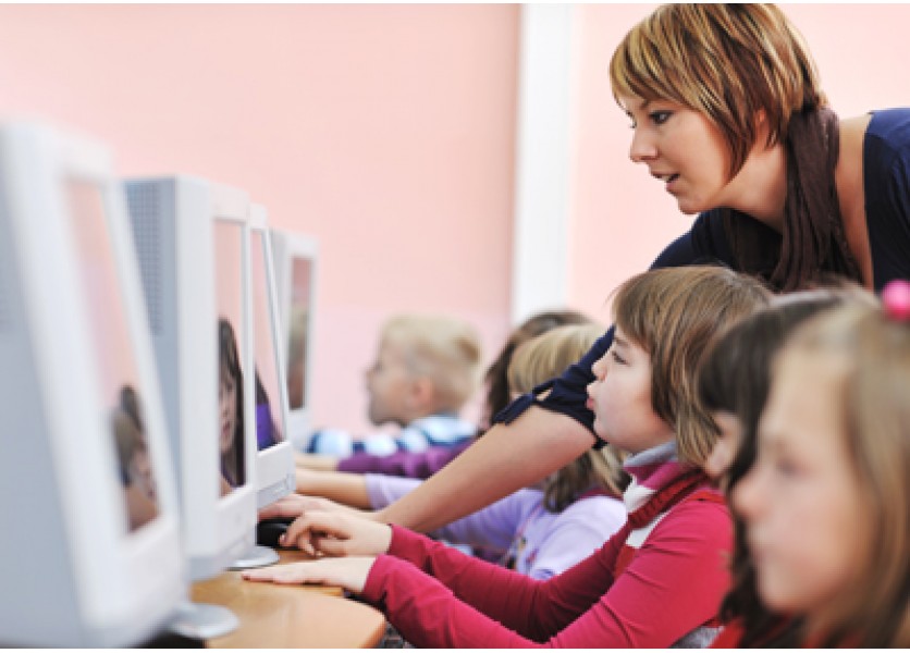 Otázka digitalizácie škôl je podľa ministra prioritná pre budúcnosť školstva