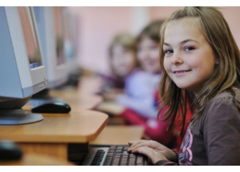 Digitálne učivo majú doplniť papierové pracovné zošity