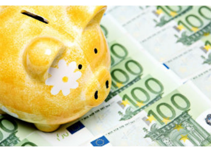 Rekonštrukcia Prvého gymnázia v Revúcej je v nedohľadne