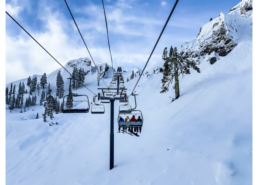 Gröhling: Príspevok na lyžiarsky výcvik a školu v prírode zostáva v platnosti