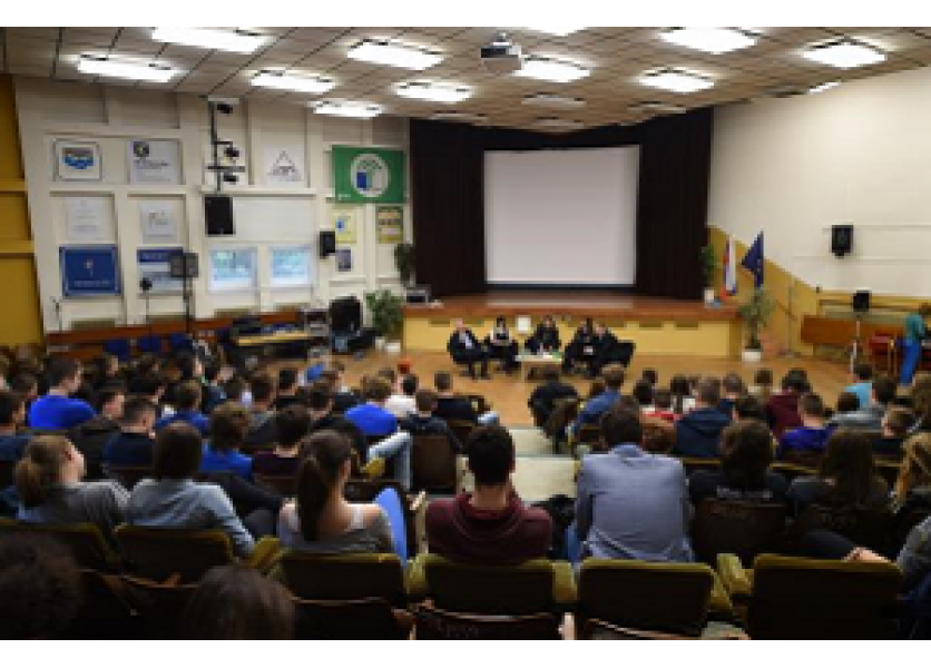 Vrátili sme knihy do škôl