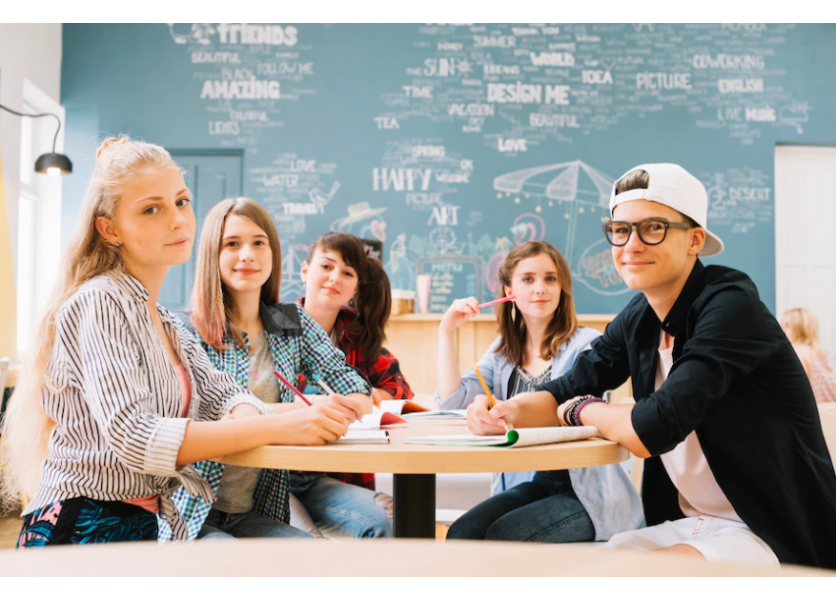 Talentovaní študenti, ktorí zostali v SR, zatiaľ štipendiá nedostali