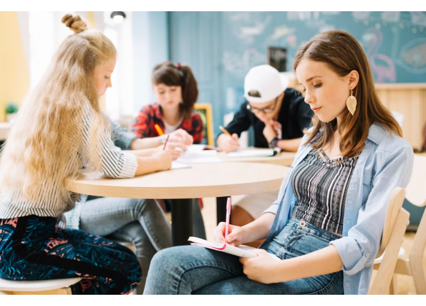 J. Horecký: Záujem učiť po novom od septembra prejavilo 98 škôl