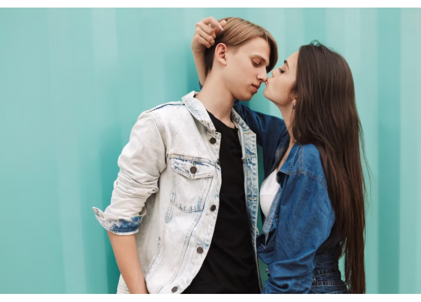 Každoročne u nás otehotnejú stovky tínedžeriek. No o sexe vraj po novom učiť netreba