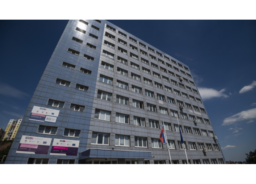 Heger ponúkol Čaputovej nominanta. Prázdnu stoličku po Gröhlingovi má obsadiť Horecký