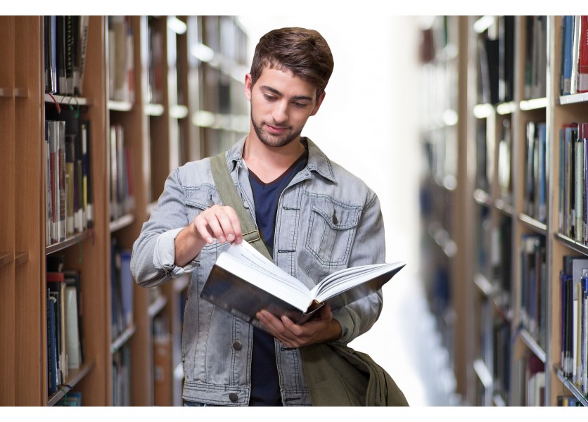 Titul bakalár študentom nestačí. Máme ich najmenej v OECD Titul bakalár študentom nestačí. Máme ich najmenej v OECD