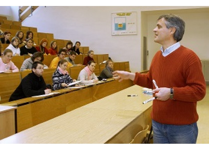 Slovensko by malo zatraktívniť učiteľské povolanie, tvrdí EK