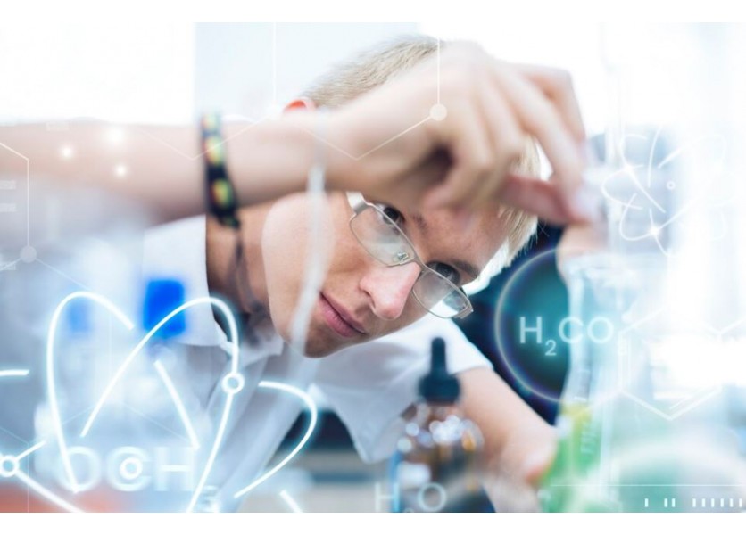 Drucker chce zvýšiť financie na predmetové olympiády