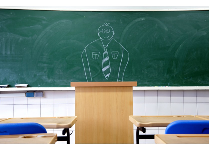 Učitelia splavom po Hrone upozornia na situáciu v školstve