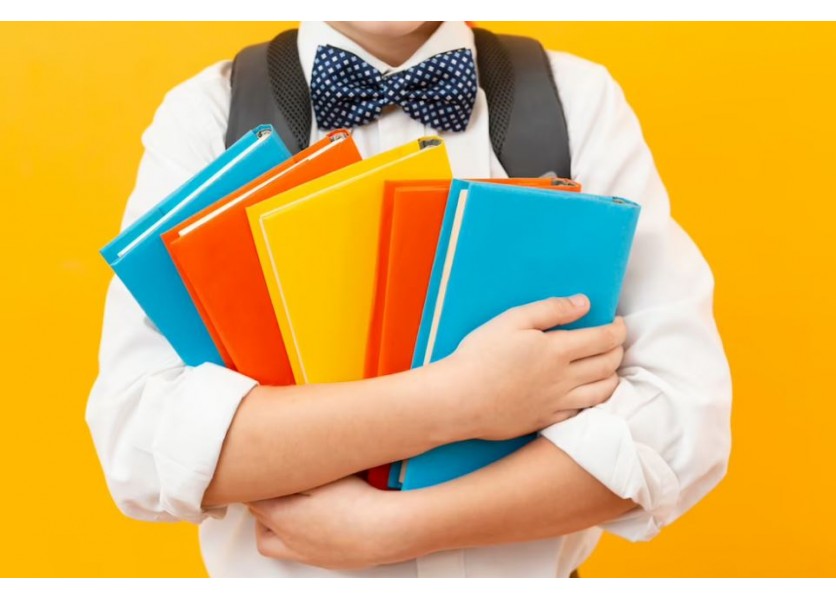 Gröhling vyzýva ministra financií, aby pomohol rodičom a školám s peniazmi na učebnice