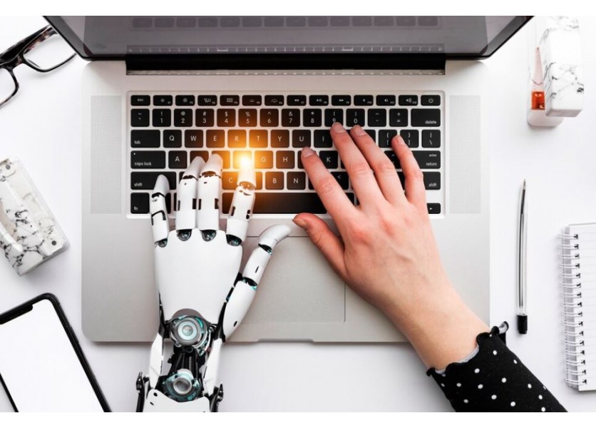 Prvá česká univerzita ruší bakalárske práce. Dôvodom je umelá inteligencia.