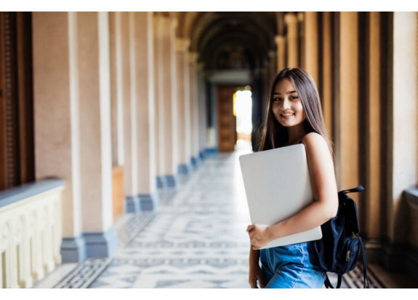 Študentom sa najviac oplatí študovať informatiku, ale aj stavebníctvo, strojárstvo a medicínu