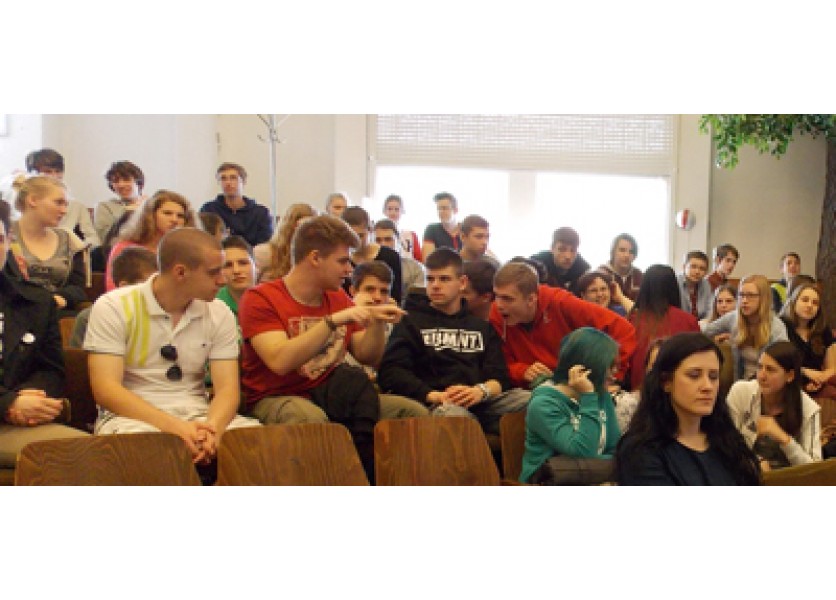 Vieme, aké knihy frčia u stredoškolákov