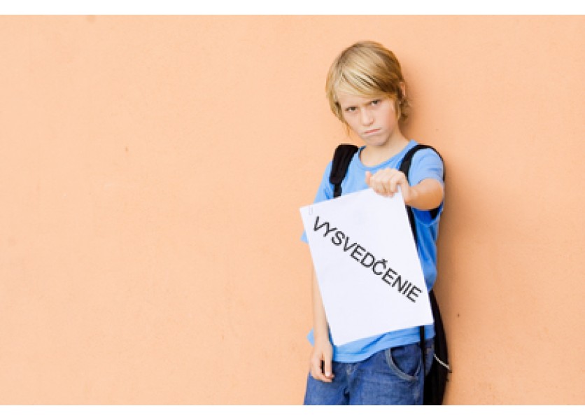 Národnosť detí na vysvedčenia nepatrí, myslia si odborníci