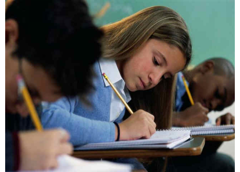 Minister chce zrušiť polročné vysvedčenia a znižovať byrokraciu