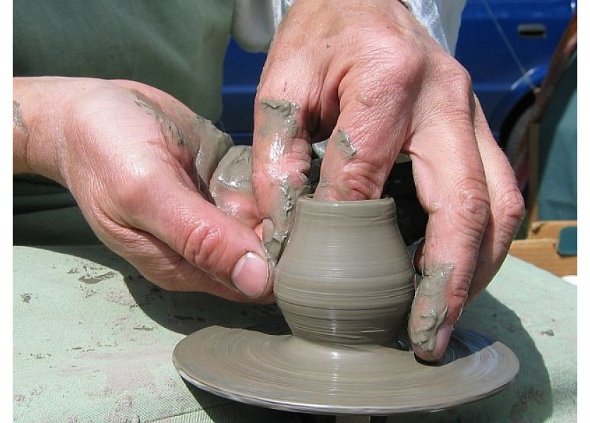 Rezbárske práce skrášlia aj Zámocký park