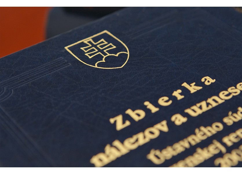 Ministerstvo školstva mohlo predĺžením Infoveku 2 porušiť zákon